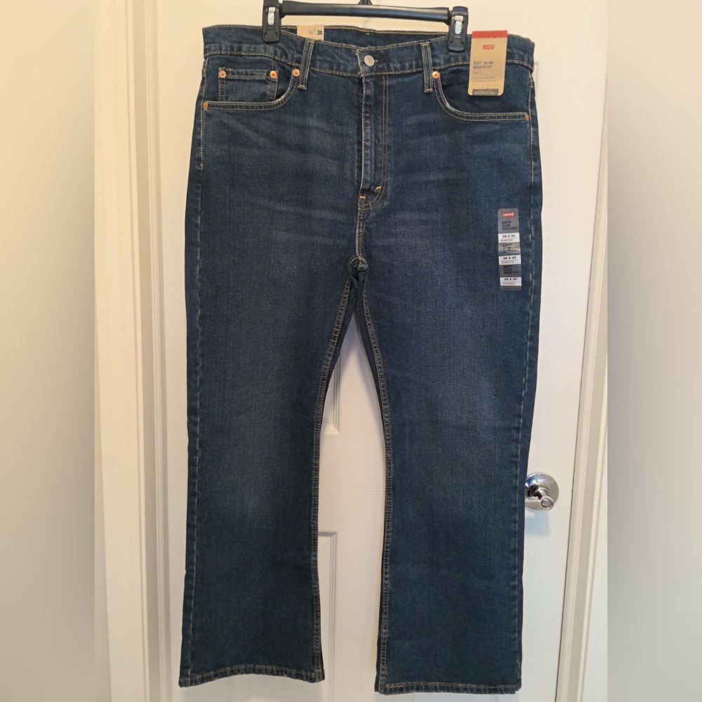 NWT Levi’s 527 Slim Bootcut Dark Wash Men's Jeans 38x30